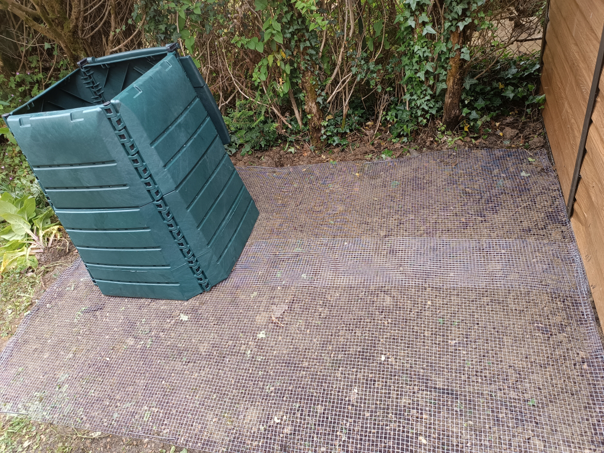 installer-composteur-dans-les-regles-de-l-art-assembler-le-composter