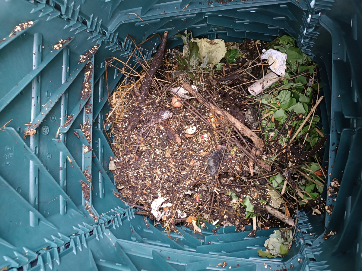 installer-composteur-dans-les-regles-de-l-art-démarrer-le-compost
