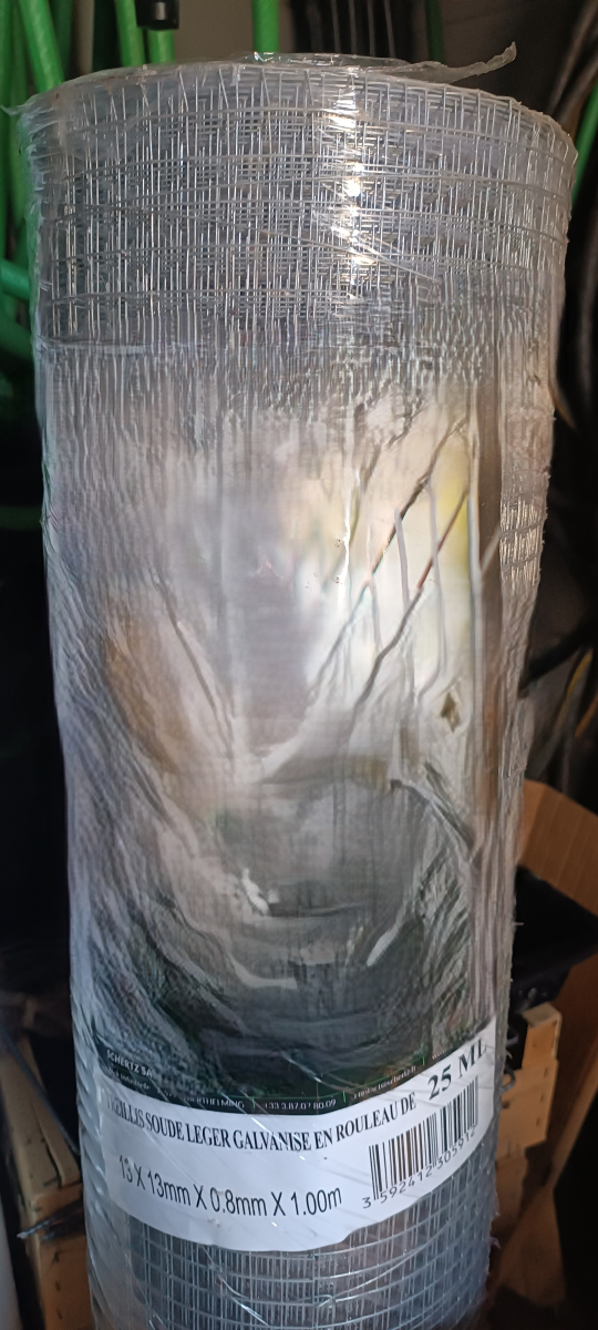installer-composteur-dans-les-regles-de-l-art-exemple-de-grillage-anti-rongeurs