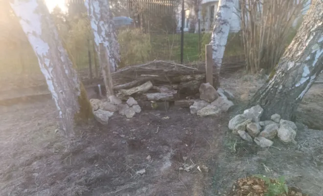 Le chalet apaisant à St-Rémy-l'Honoré - Conception et réalisation- haie sèche pour les animaux auxiliaires