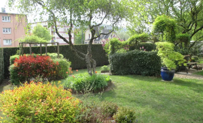  jardin de ville secret -Yvelines - Vert et Beau - conception réalisation massifs