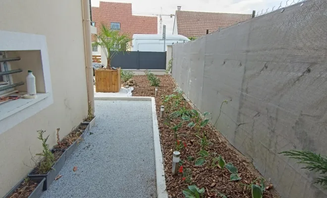 un-lieu-de-vie-exterieur-Yvelines-Conception-Realisation-après allée sur le côté